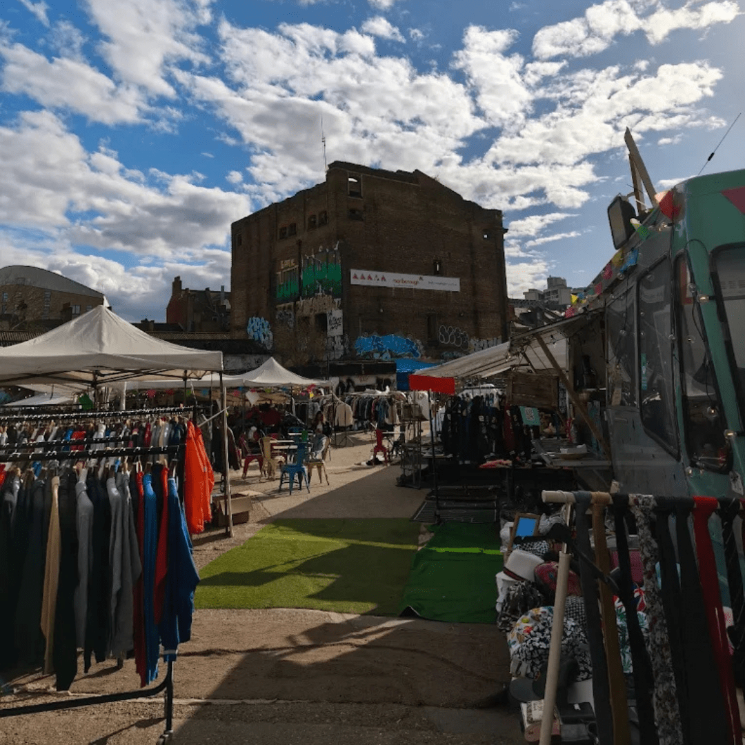 Thrift Factory outdoor kilo sale market